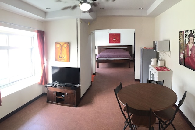 メルリン プラザ アパートメンツ