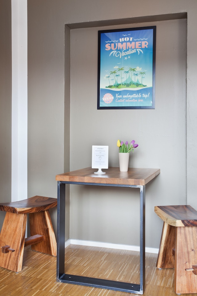 ファイブ リーズンズ ホテル & ホステル