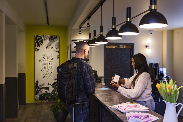 ファイブ リーズンズ ホテル & ホステル