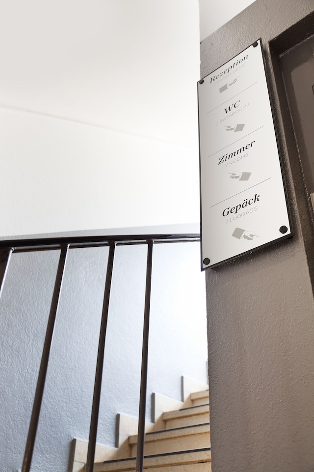 ファイブ リーズンズ ホテル & ホステル