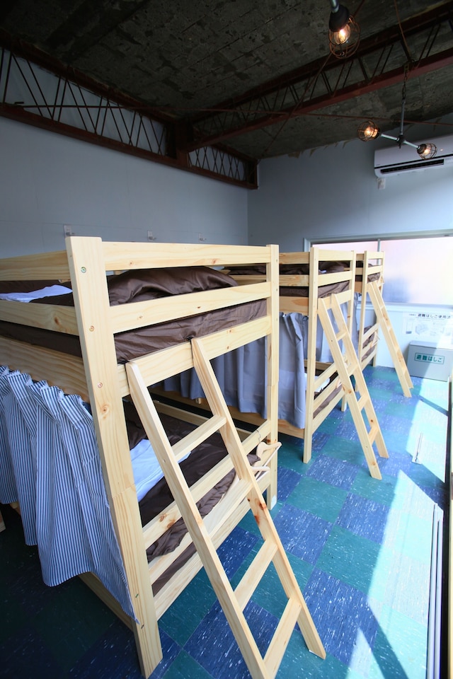 キャンプ奉還町バックパッカーズイン & ラウンジ