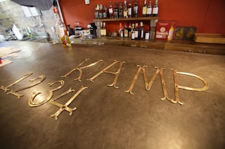 キャンプ奉還町バックパッカーズイン & ラウンジ