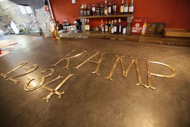 キャンプ奉還町バックパッカーズイン & ラウンジ