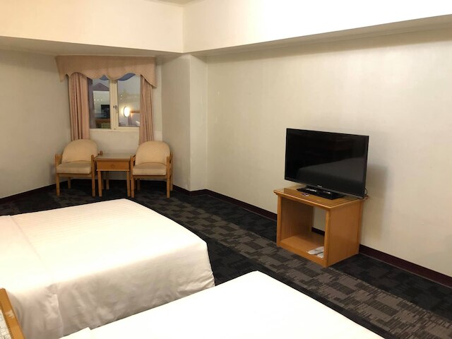 ユウナベビー ホテル (屏東恆農假期度假飯店)