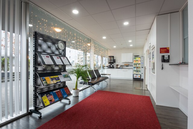 ロスロレンテスレジデンシーズベルン空港