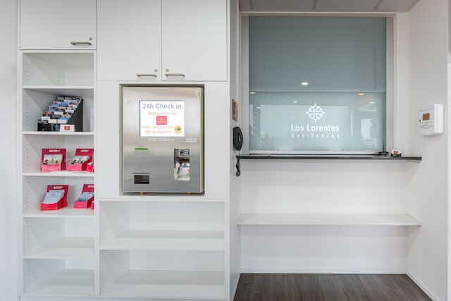 ロスロレンテスレジデンシーズベルン空港