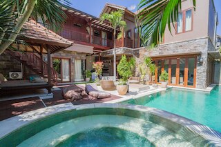 ヴィラ マーチン