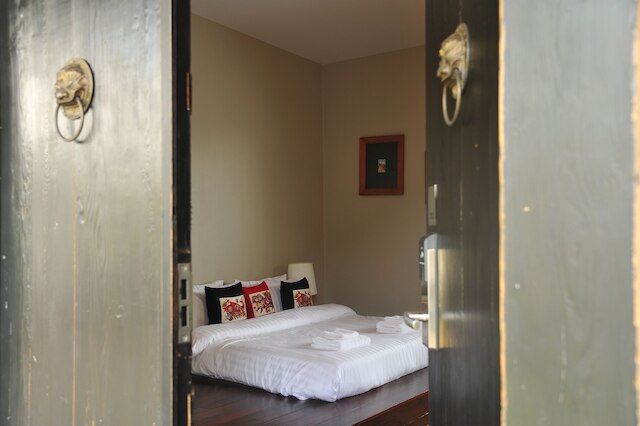 ヴィラ バンコク (旧 ヴィラ プラスメン)