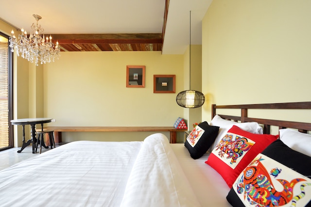 ヴィラ バンコク (旧 ヴィラ プラスメン)