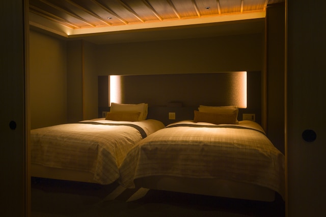 鐘山苑 別墅然然 (べっしょ ささ)