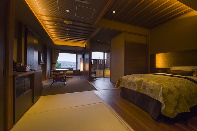 鐘山苑 別墅然然 (べっしょ ささ)