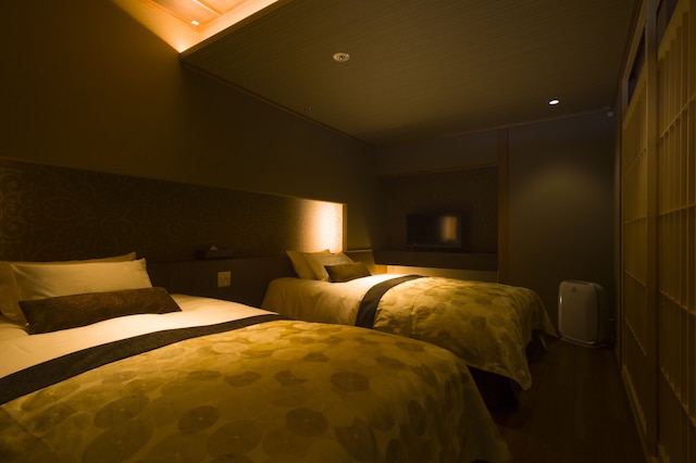 鐘山苑 別墅然然 (べっしょ ささ)