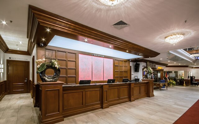 オテル プラザ ケベック パー JARO