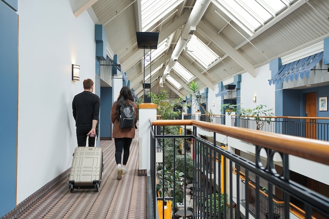 オテル リンドバーグ パー JARO