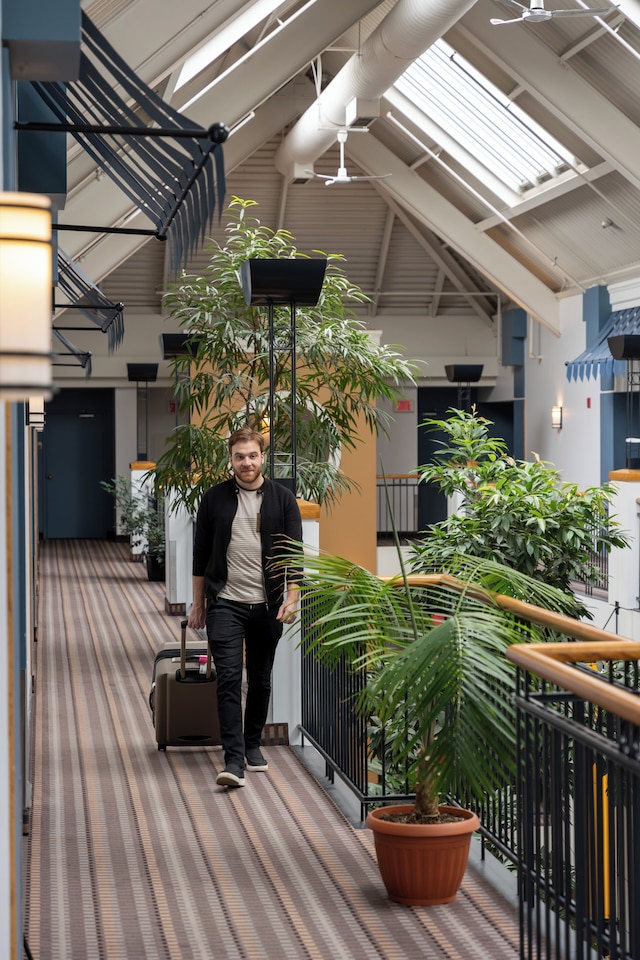 オテル リンドバーグ パー JARO