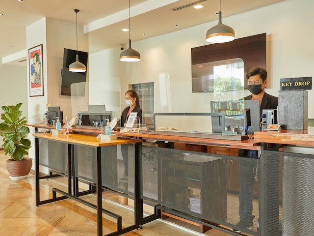 ザ ロイヤル シティ ホテル