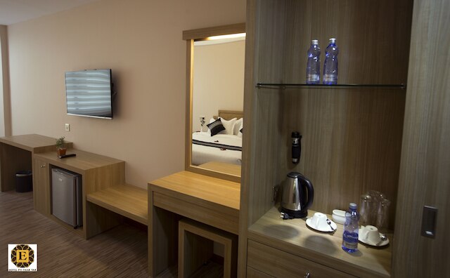 エレガント ホテル ピー タール ヤール