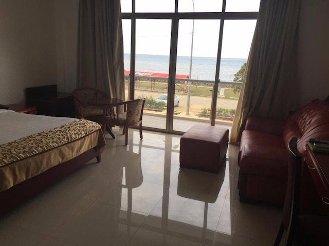 エメラルド ホテル