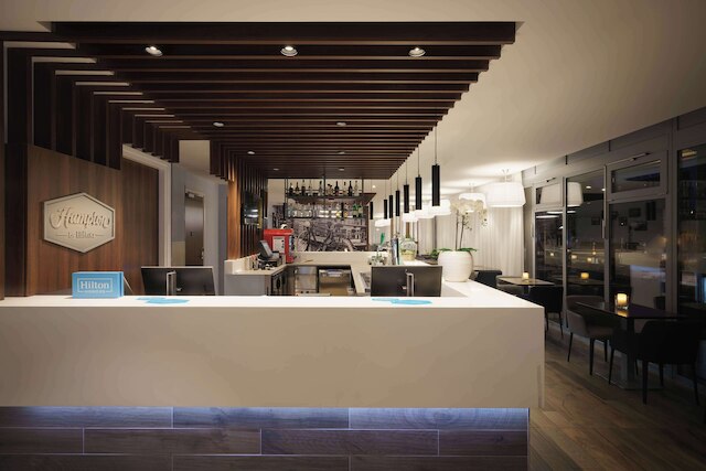 ハンプトン バイ ヒルトン アムステルダム センター イースト