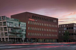 ハンプトン バイ ヒルトン アムステルダム センター イースト