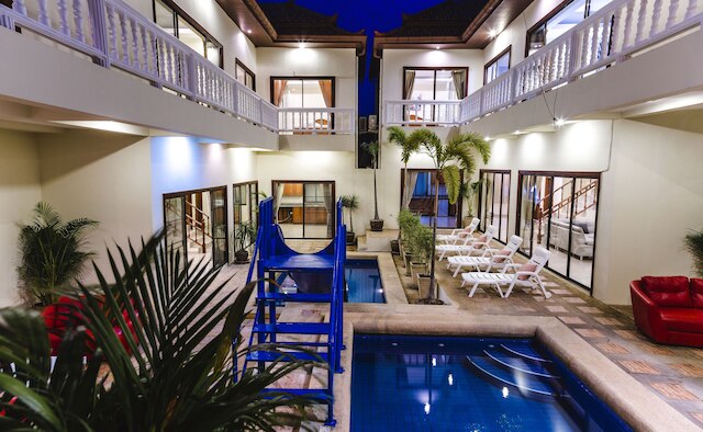 アボカ プール ヴィラズ