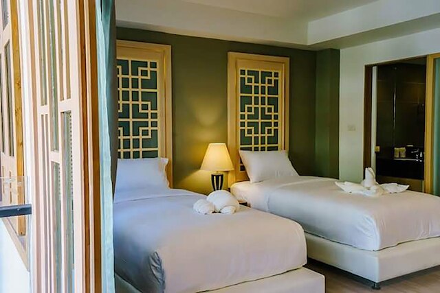 ムーン ドラゴン ホテル