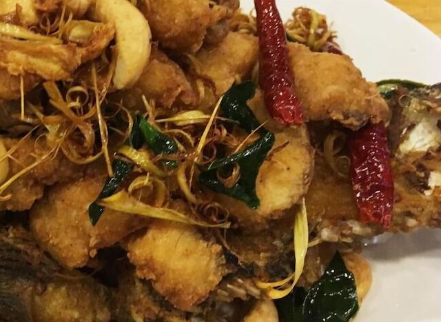 ポウンシリ ホテル