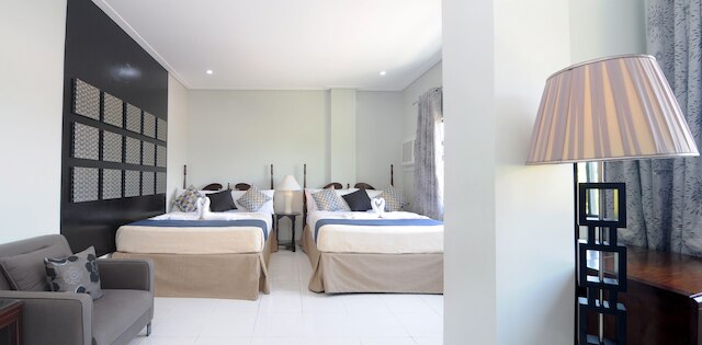 717 シーザー プレイス ホテル