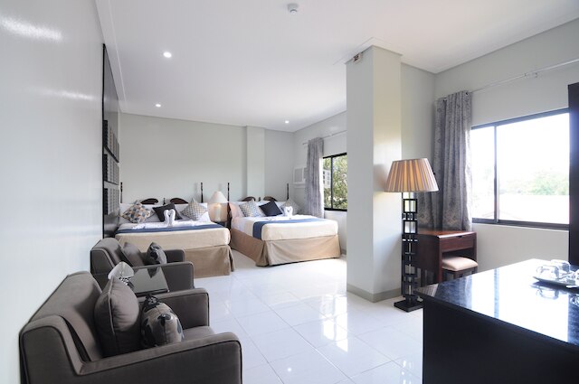 717 シーザー プレイス ホテル