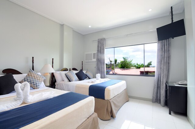 717 シーザー プレイス ホテル