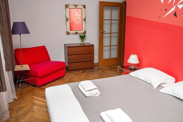 レッド クルカ アパートメンツ