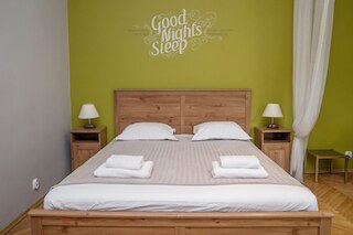 レッド クルカ アパートメンツ