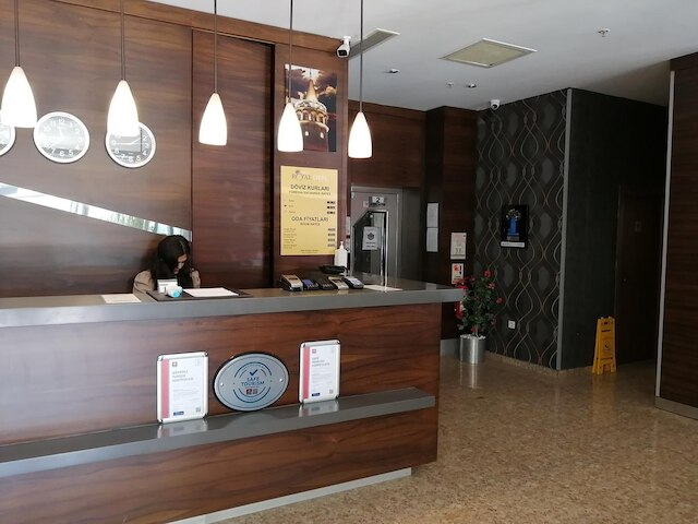 ナイス ロイヤル オテル