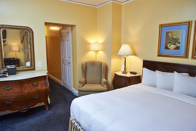 3 ウエスト クラブ