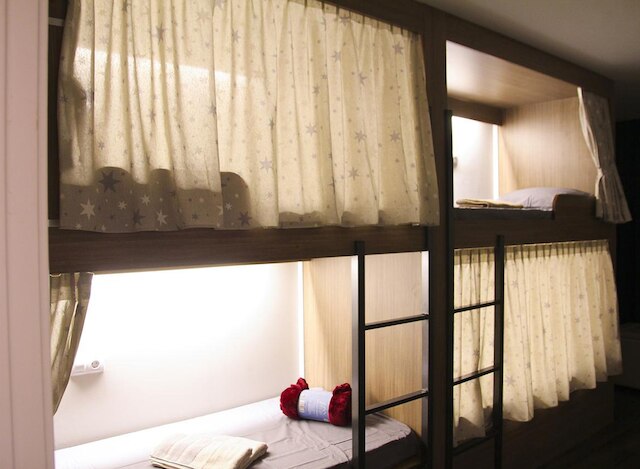 バルセロナ アンド ユー - ホステル