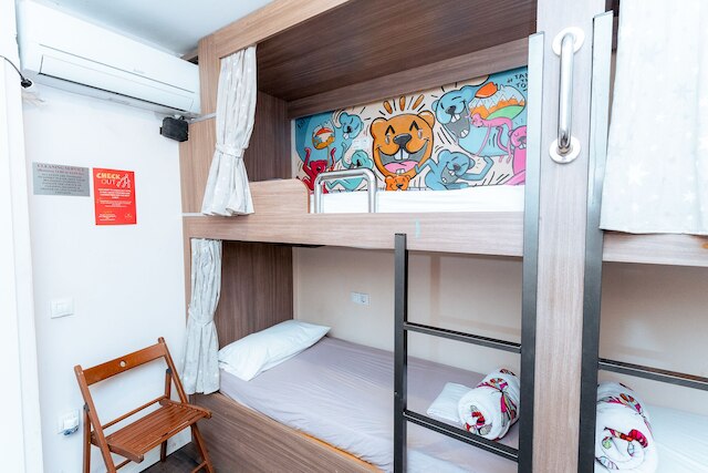 バルセロナ アンド ユー - ホステル