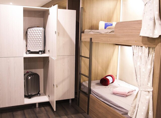 バルセロナ アンド ユー - ホステル