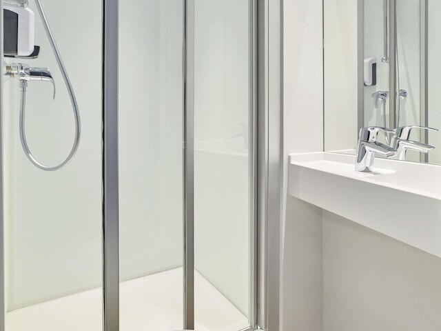 ホテル F1 パリ ジェネヴィリエ