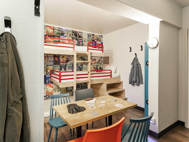 ホテル F1 パリ ジェネヴィリエ