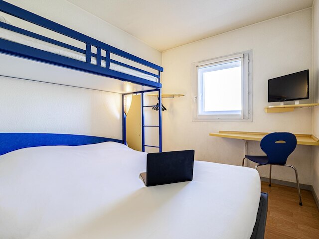 イビスバジェットパリポルトディタリーウェスト