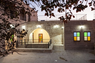 ダール シッティ アジザ