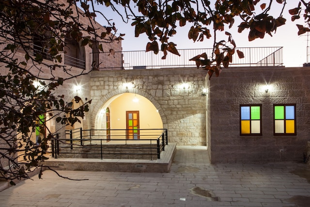 ダール シッティ アジザ