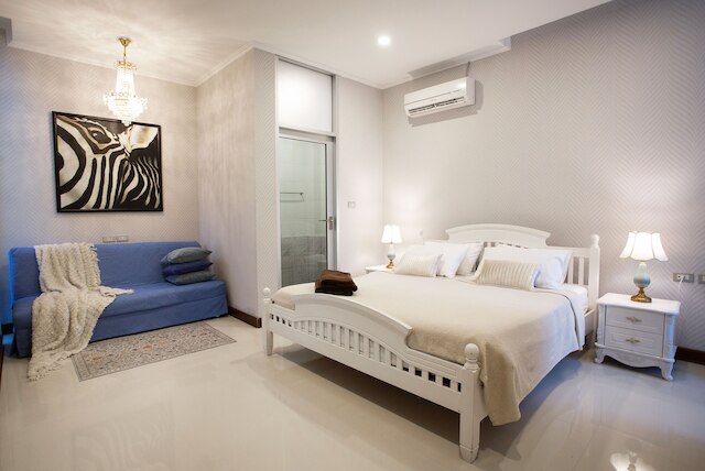 ナガワリ アート モルディブ BBQ パタヤ ヴィラ