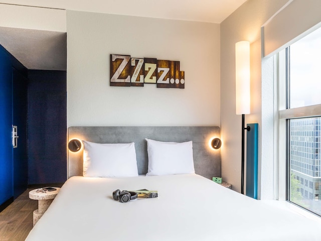 イビスバジェットパリポルトドモントルイユ