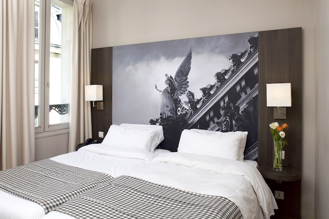 オテル ビクトリア パリ