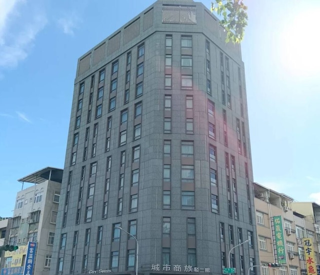 シティスイーツ高雄ピア 2 (城市商旅高雄驳二馆)