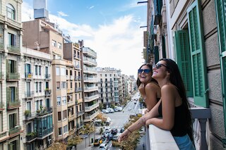 サン ジョルディ ホステルズ ロック パレス