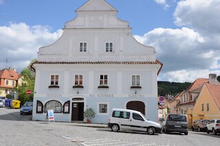 ペンション ナ コヴァルネ