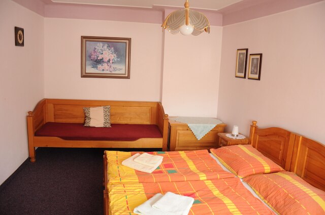 ペンション ナ コヴァルネ