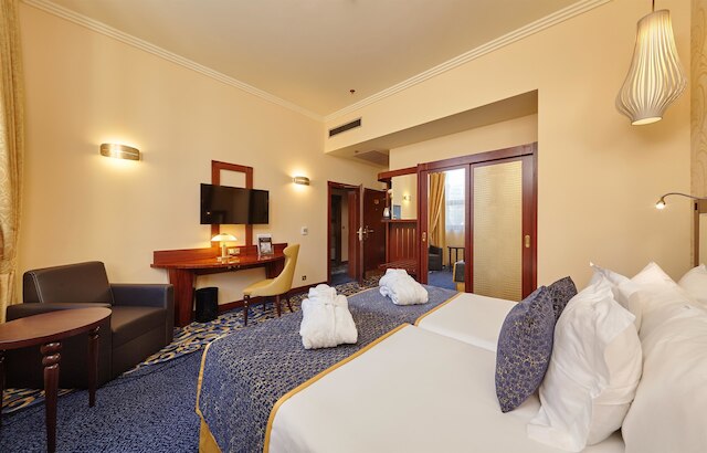 オクシデンタル プラハ ウィルソン